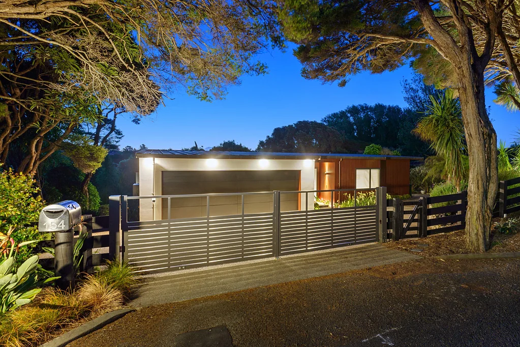 Waikanae 3 Bedroom Private, Peaceful, Luxury!