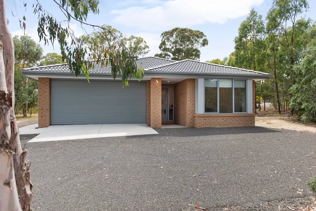 Kyneton 3房  Modern, Energy-Efficient Living with Resort-Style Amenities