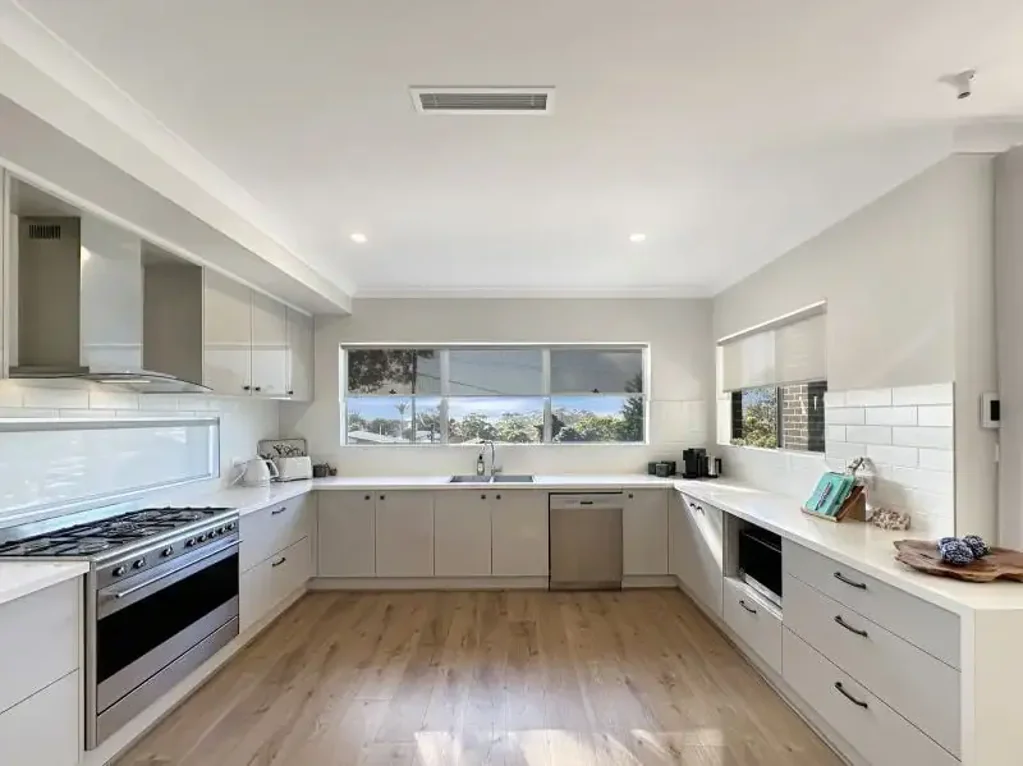 Malua Bay 4房  Big on views, big on space, and seriously stylish!