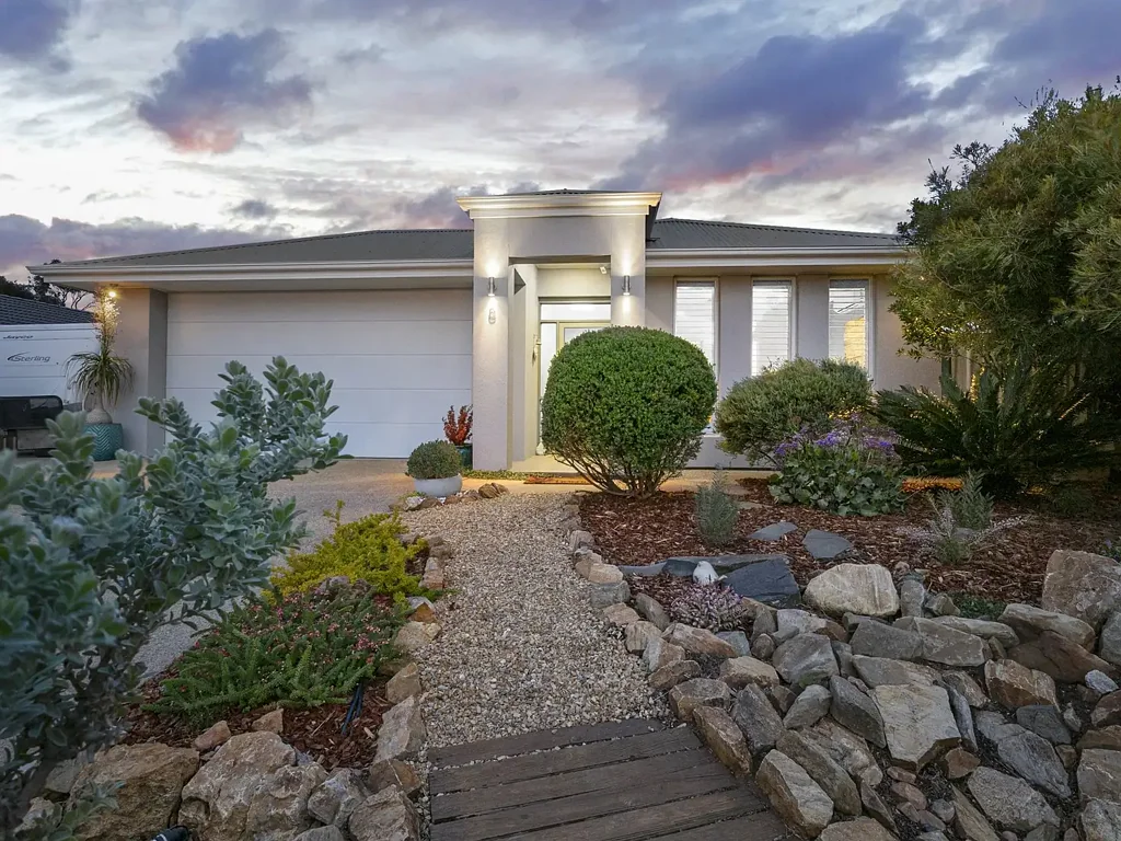Normanville 4房  Stunning 4 bedroom family home in the heart of Normanville
