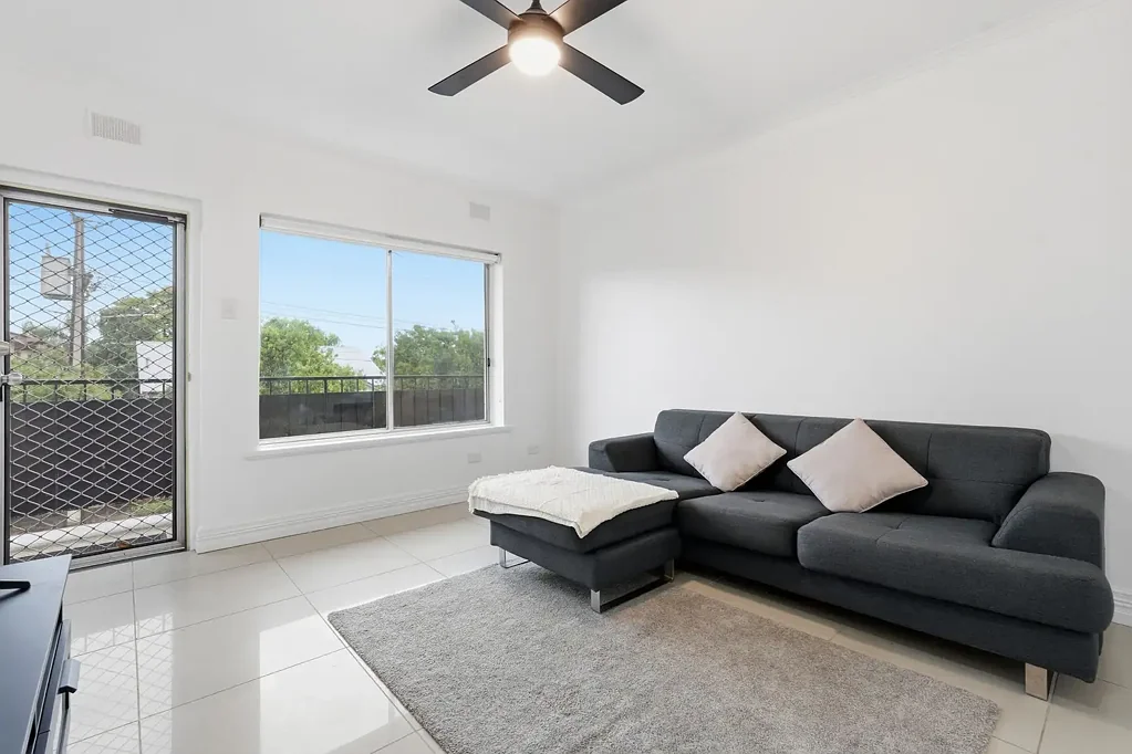 Brooklyn Park 2બેડરૂમ Bright & Airy 2-Bedroom Unit, 10-Minutes To The City & Sea!