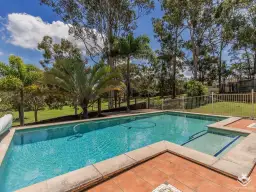 5 Tiaro Court, Helensvale