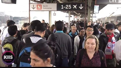 今天悉尼不宜出门！交通大瘫痪，火车飞机严重延误！蓝山大火，空气质量达危险水平！
