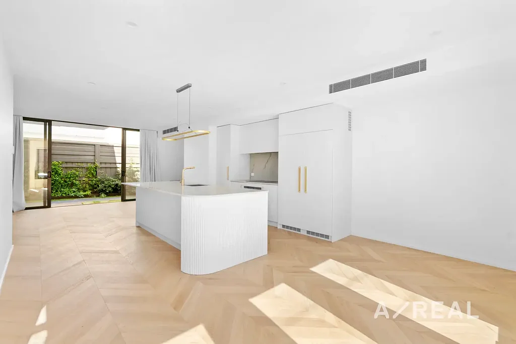 Brand New 4-Bedroom Townhouse, Brunswick East
