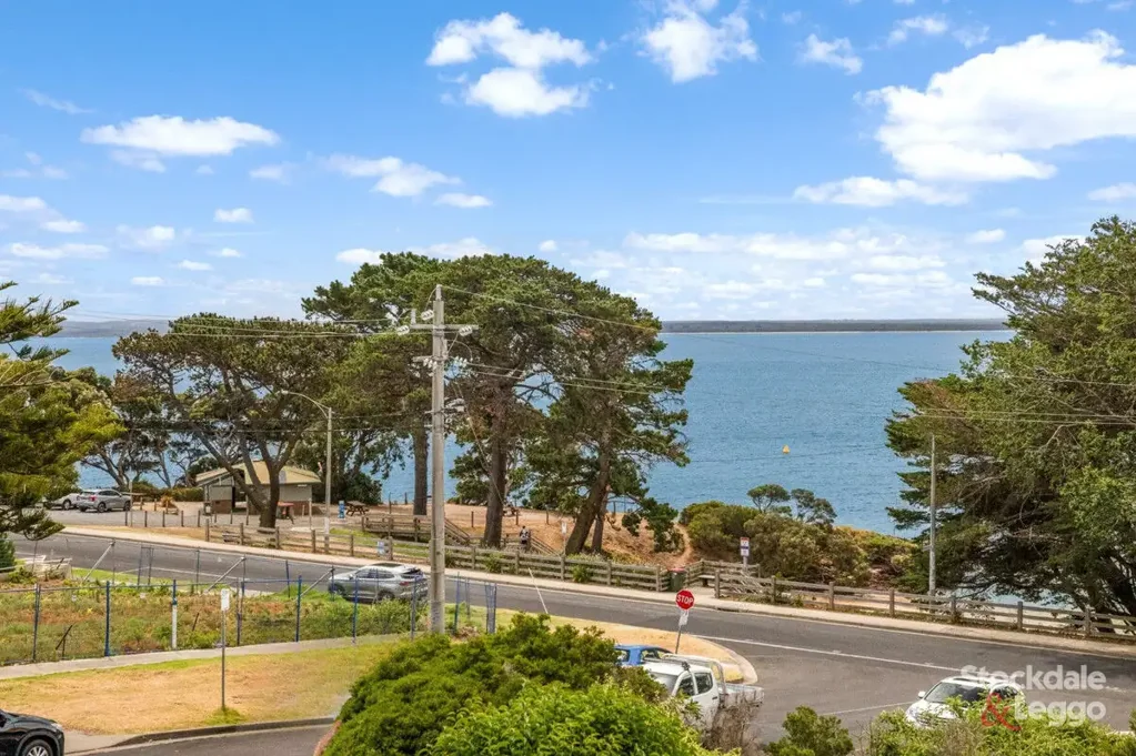 Cowes 3房  Beachfront Position, Bay Views
