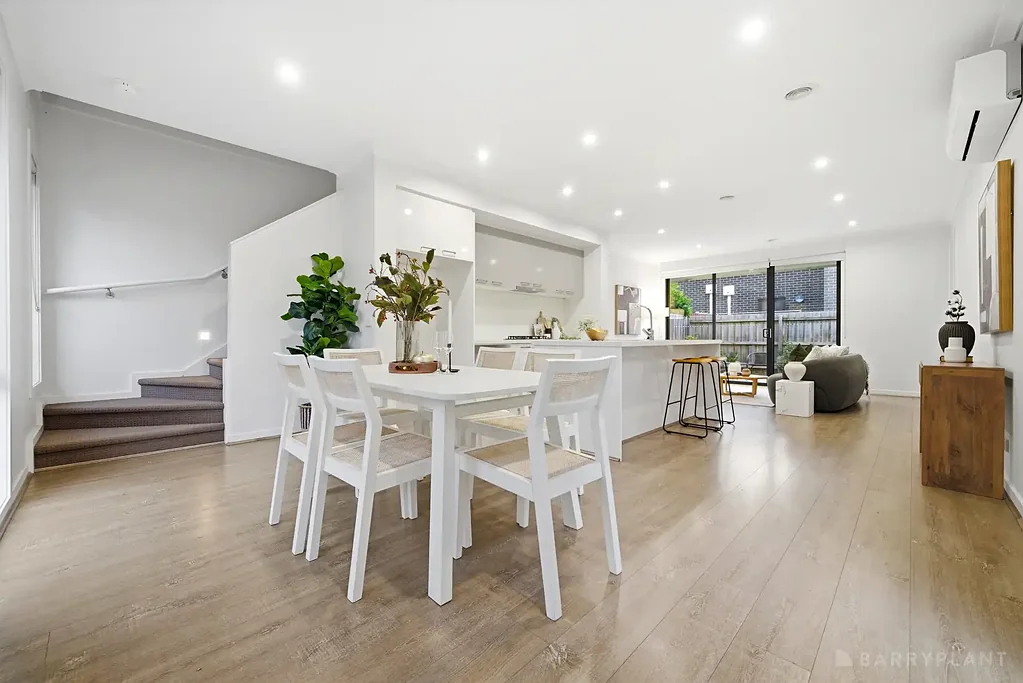Springvale 3 Bedroom CONNECTED, CONVENIENT, CONTEMPORARY LIVING IN THE HEART OF SPRINGVALE!