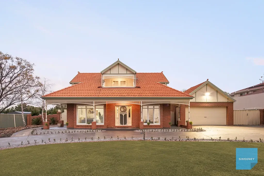 Hillside 4कमरा A Grand Family Sanctuary of Timeless Elegance and Exceptional Design