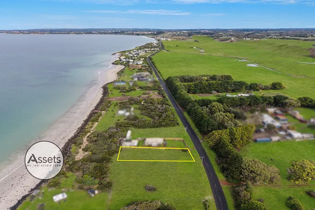 Dutton Way Escape to Coastal Serenity