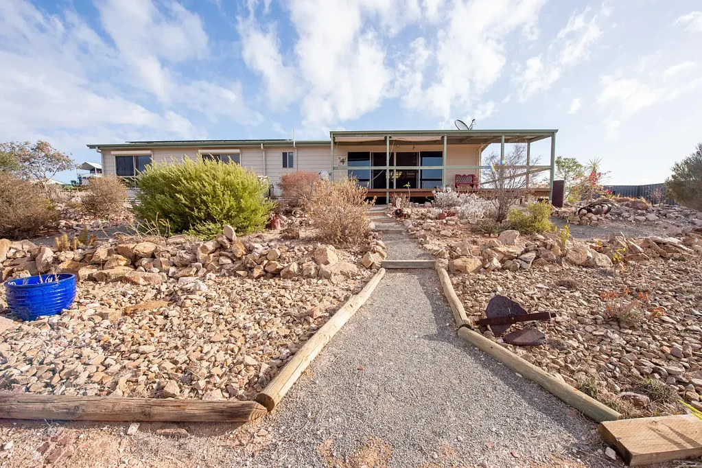 4 Spencer Lane, Weeroona Island, SA 5495