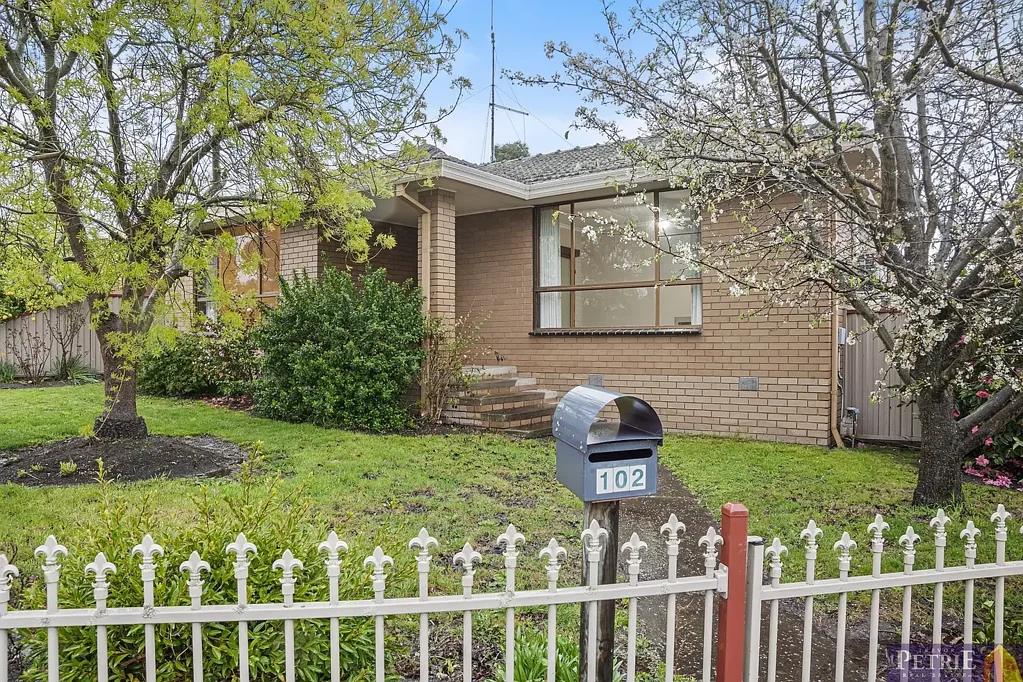 102 Brittain Street, Mount Pleasant, VIC 3350