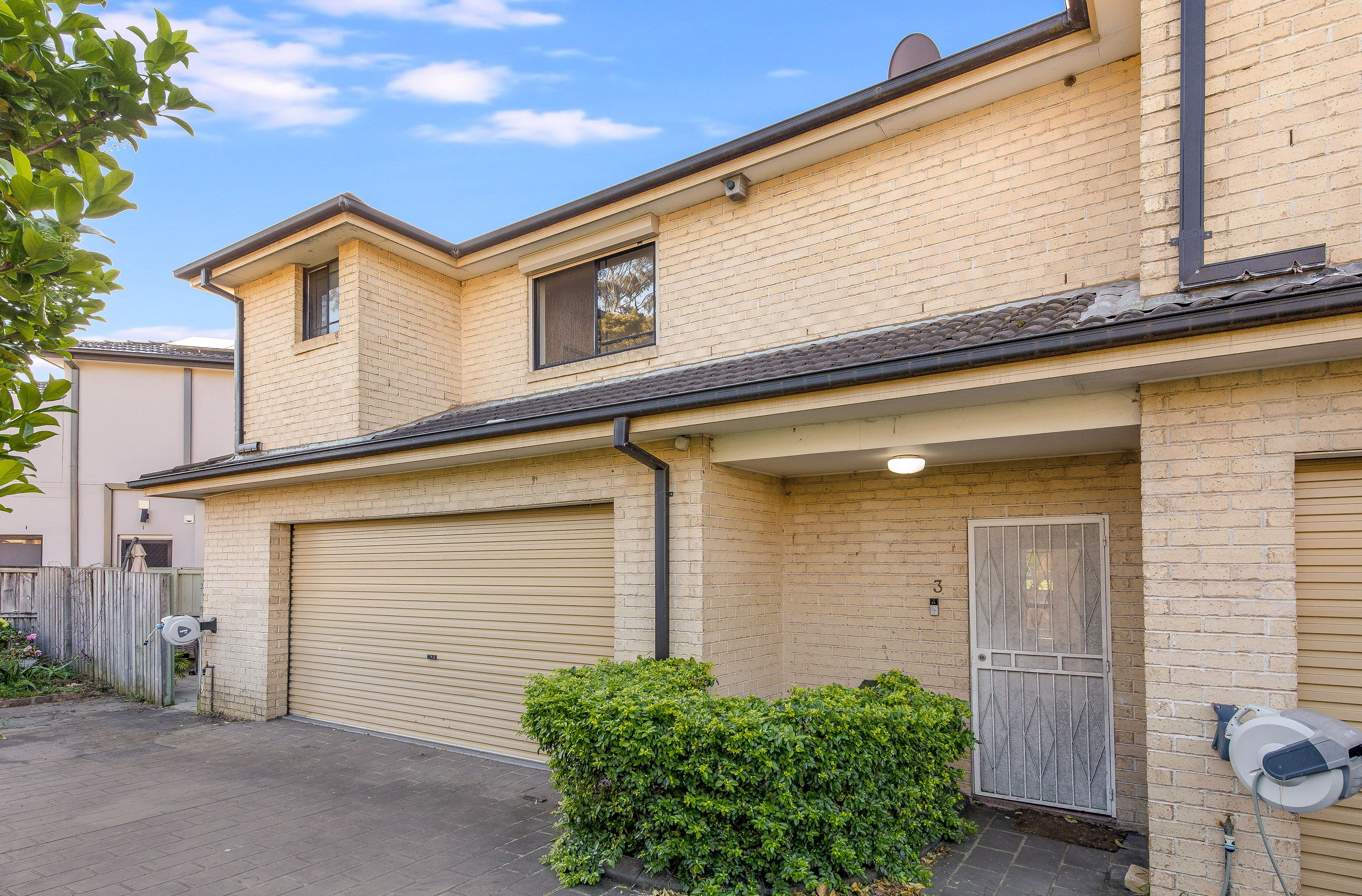 UNIT 3 34 SALTASH ST, YAGOONA NSW 2199, 0 غرف, 0 حمامات, Townhouse