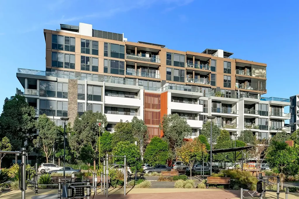 Eastgardens 2 Bedroom Luxury Apartment with Expansive Entertainer’s Courtyard