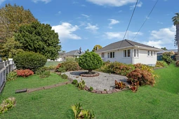 71 Beach Road, Te Atatu Peninsula