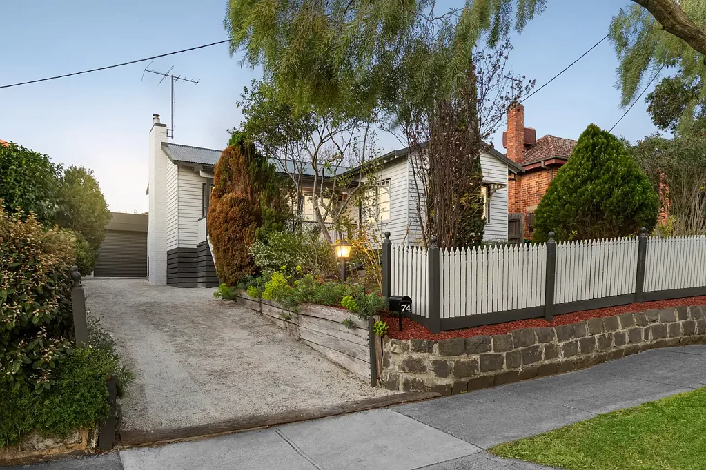Macleod 2Zimmer Timeless Character, Exceptional Space & Potential
