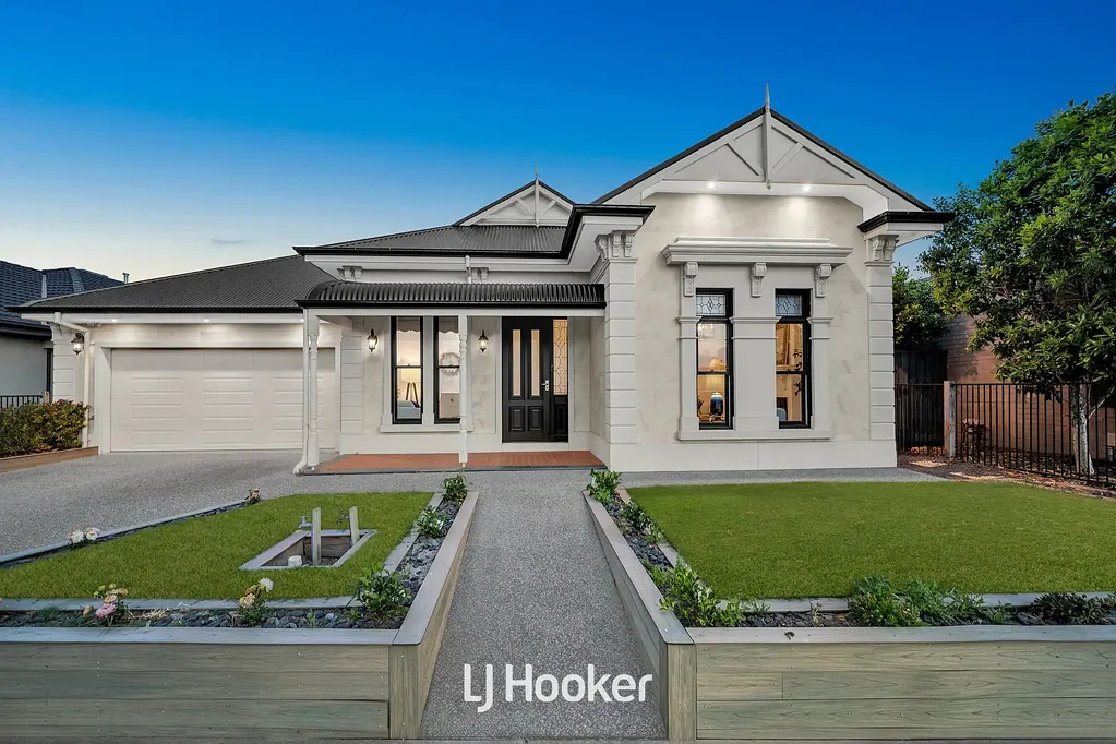 30 Welsh Crescent, Clyde North, VIC 3978