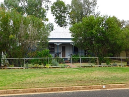 39 King Street, Charleville