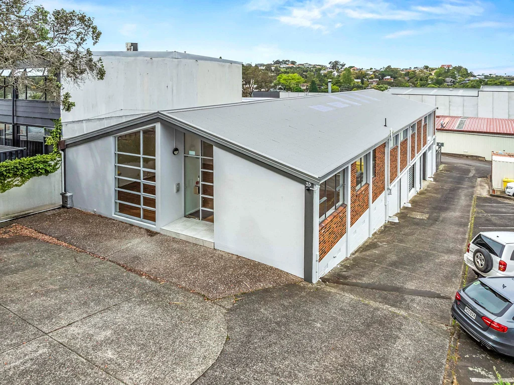Northcote MODERN, REFURBISHED OFFICES AND WORKSHOP