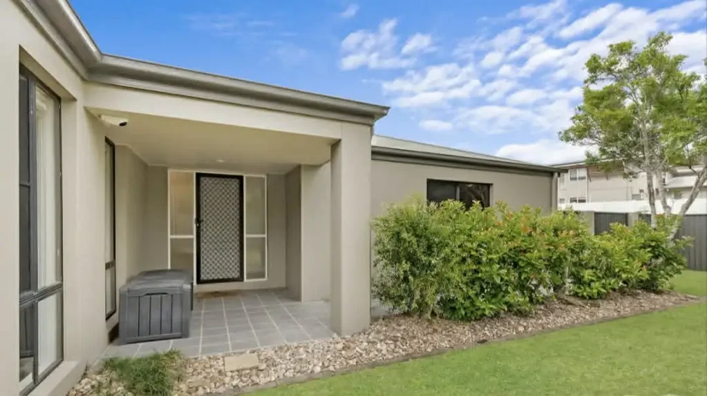 Oxenford 4 Bedroom Lifestyle & Location at 2 Appollo Place, Oxenford