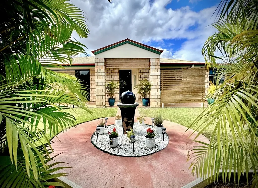 Moranbah 4房  SPACE FOR THE WHOLE FAMILY… AND THEN SOME!