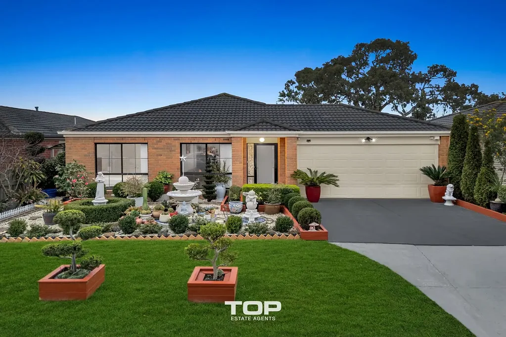 Hampton Park 3 Bedroom Comfortable Family Living