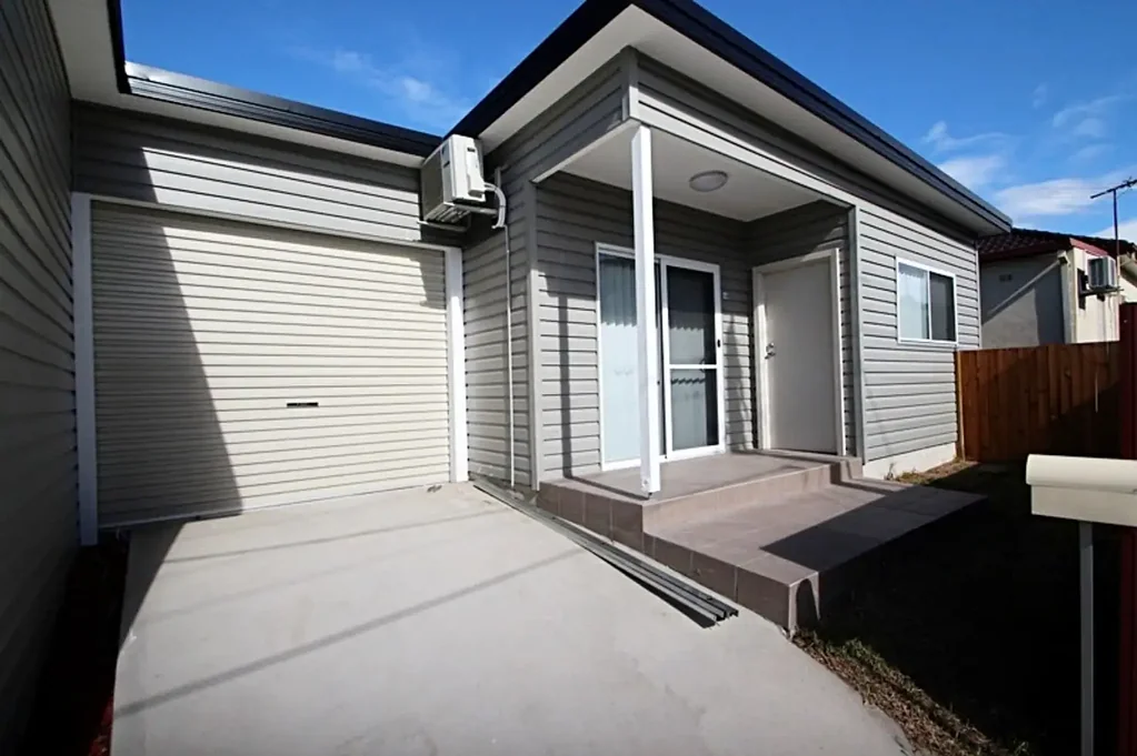 Bright And Comfortable Two Bedroom Home