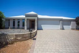 12 Kemp Court, Helena Valley