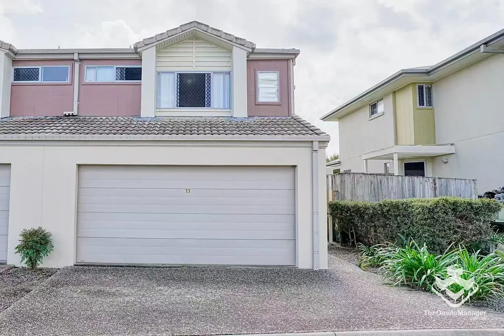 Calamvale 3침실 Rare Opportunity � Spacious Townhouse in the Heart of Calamvale