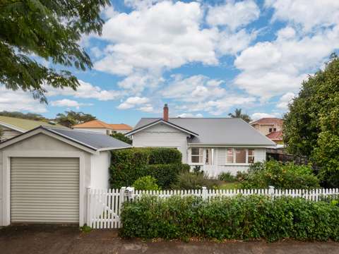 Mount Roskill 3房  A Home To Be Proud Of