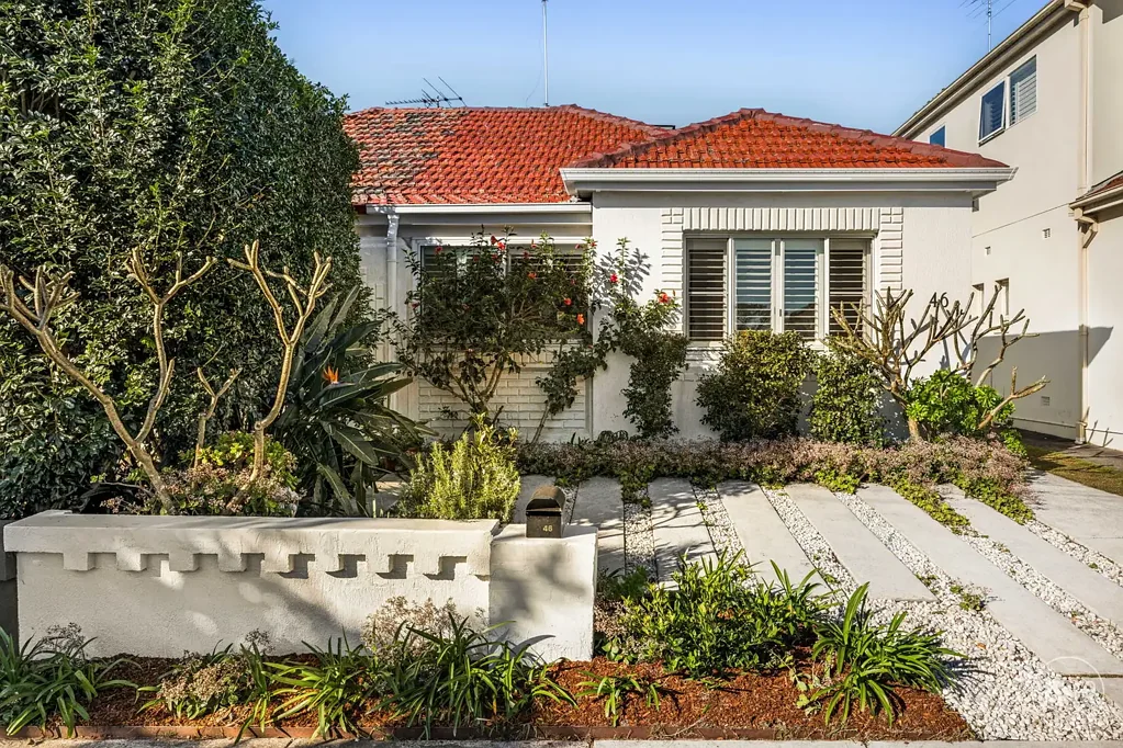 Daceyville 3Zimmer Charming Semi with Timeless Character and a Lush Garden Sanctuary