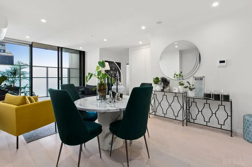 South Yarra 2침실 Expansive Residence Only Metres to Chapel Street