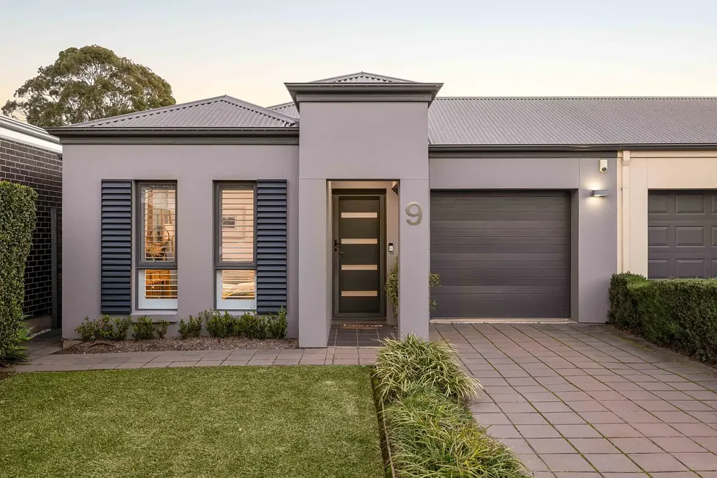 Plympton Park 3Phòng ngủ Spacious, Secure and Designed to Entertain