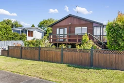 22 Albatross Road, Red Beach