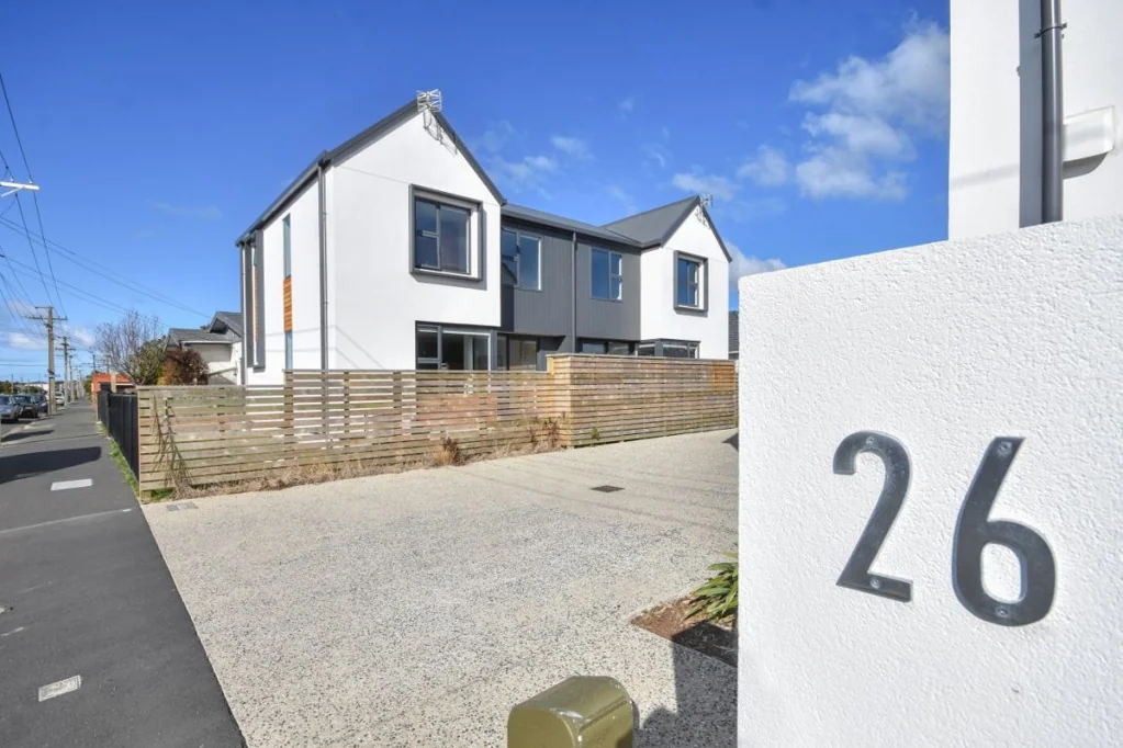Saint Kilda 2房  Modern Townhouse Living on Moreau