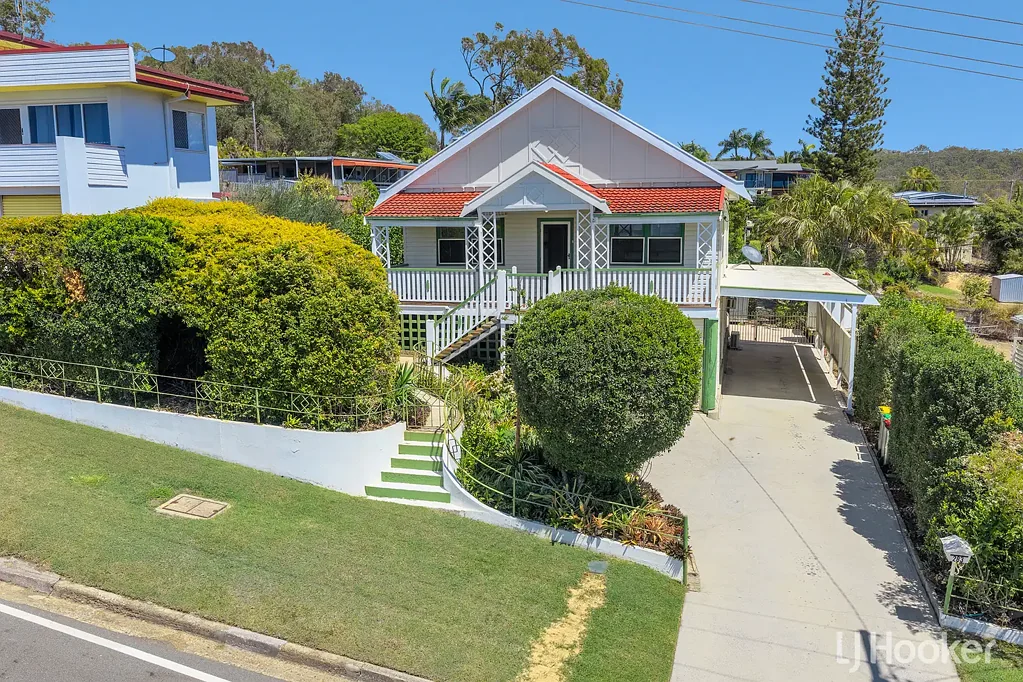 South Gladstone 3બેડરૂમ A View You Can't Put a Price On!