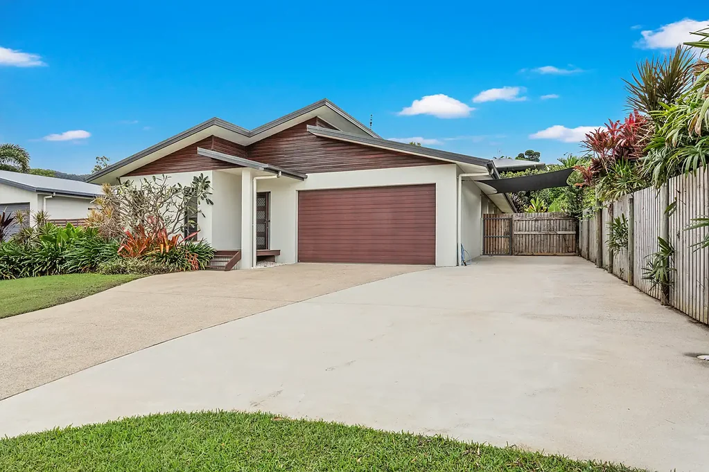 32 Parker Road, Cannonvale, QLD 4802