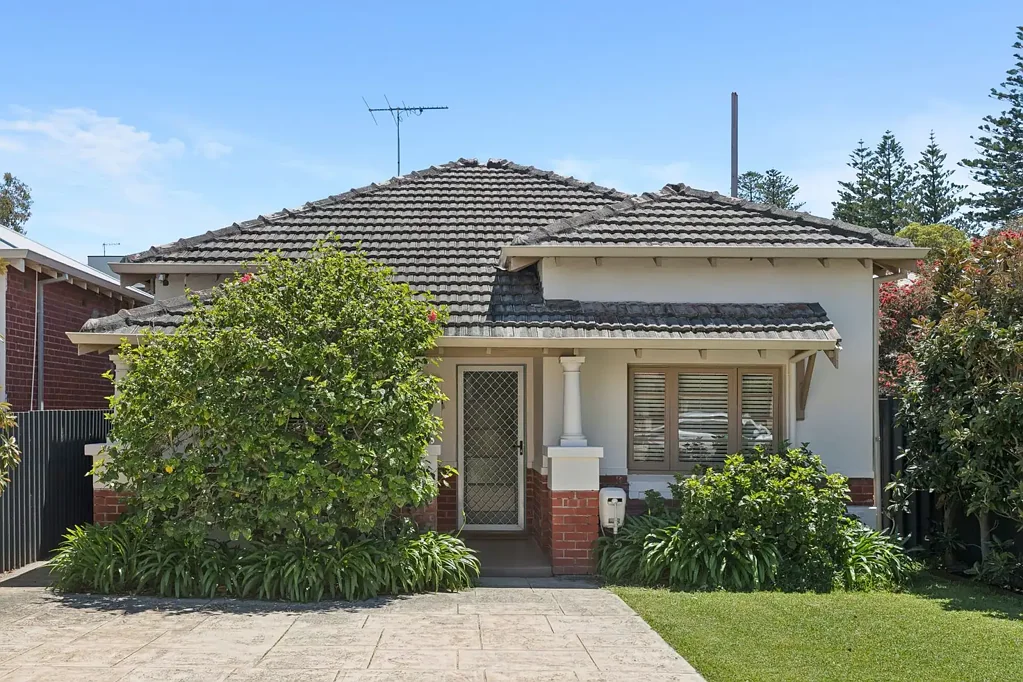 Swanbourne 2Zimmer Charming character home with flexible layout and future potential