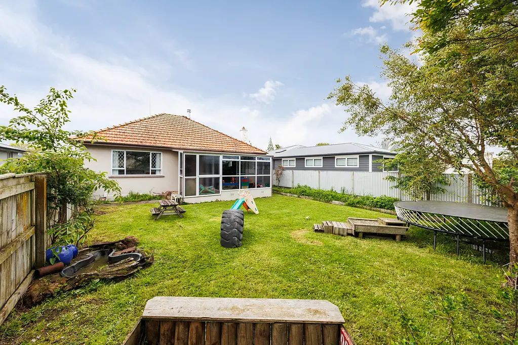 32 Haydon Street, Roslyn, Palmerston North, Manawatu-Wanganui