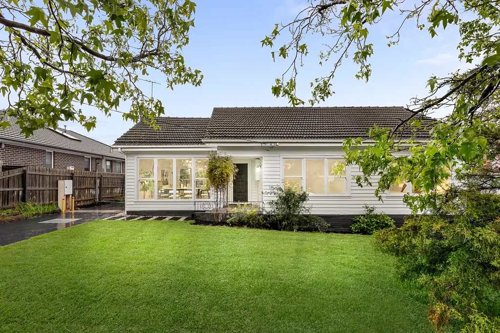 Oakleigh East 3部屋 Charming Comfort in a Coveted Locale