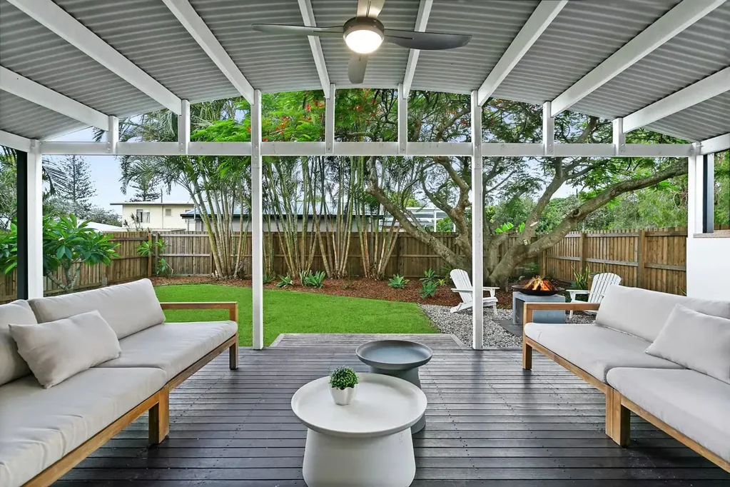 Your Bilinga Beach Haven Awaits - Fully Furnished