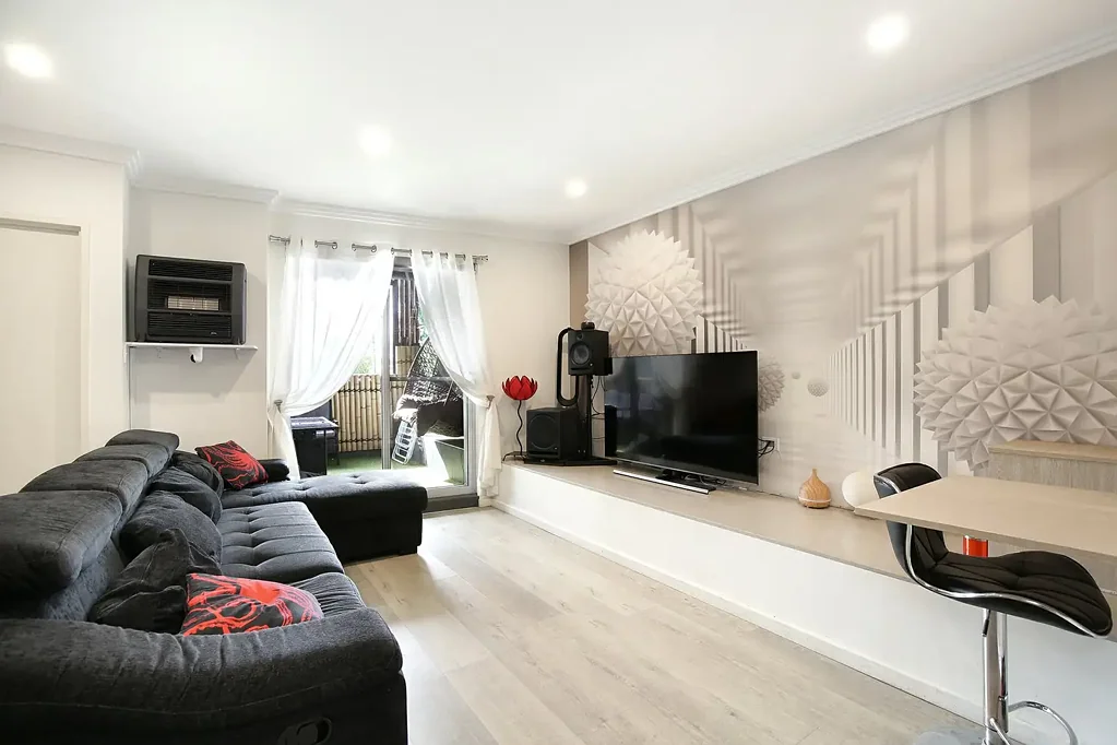 MODERN TWO BEDROOM APARTMENT