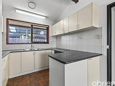 Kusina - 8 Steele Court, Cranbourne North, VIC 3977