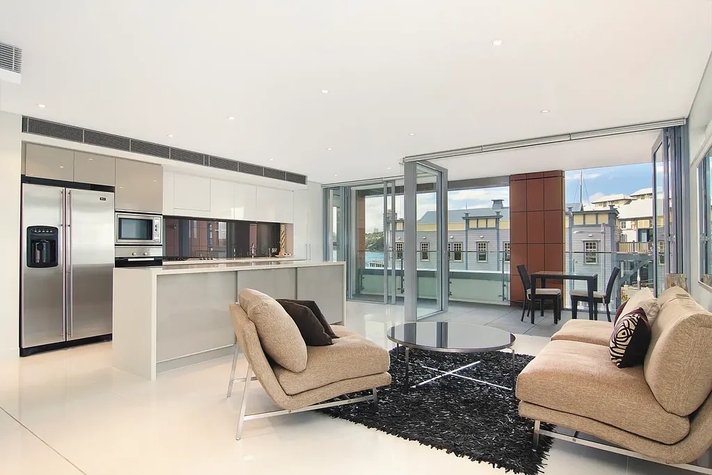 Premium Harbourside Three-Bedroom Apartment