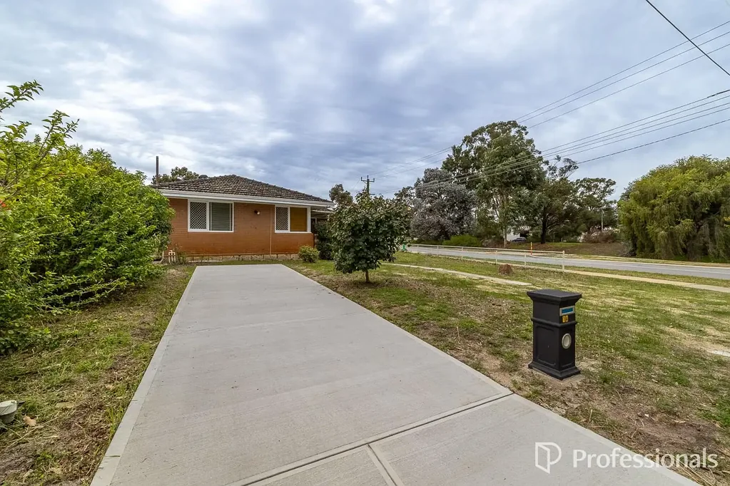 Freshly Renovated 4x1 Home in Prime Kelmscott Location