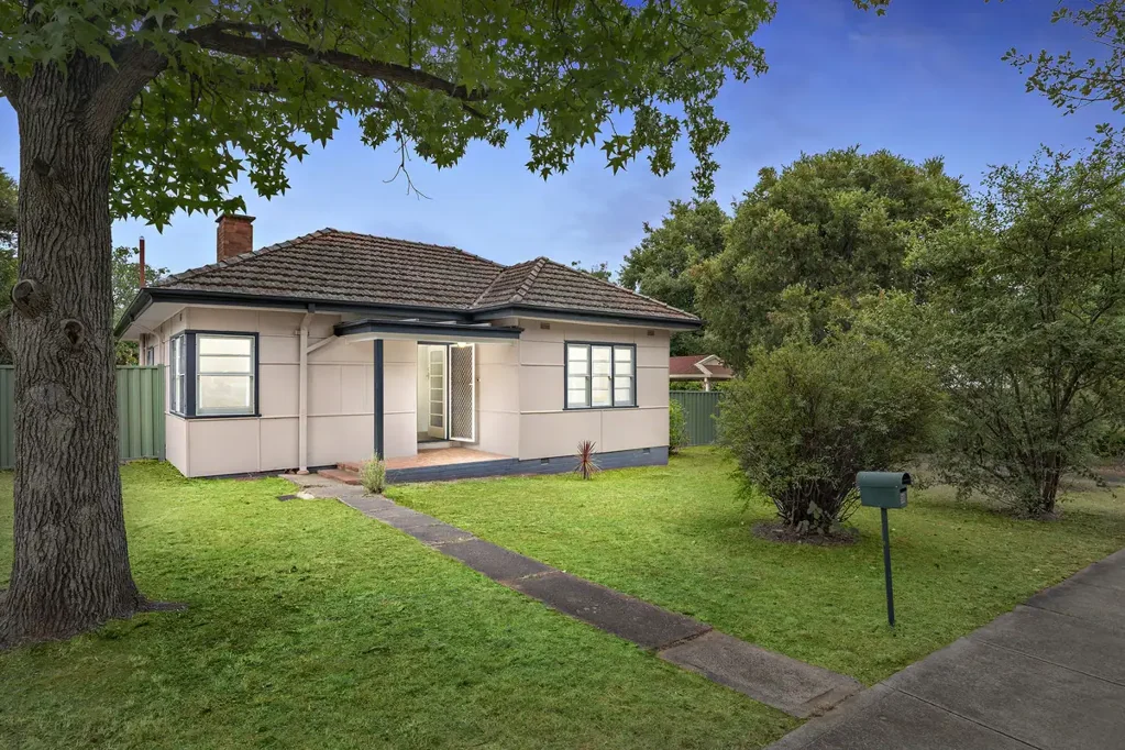 Charming 3-Bedroom Home in Prime Ainslie Location