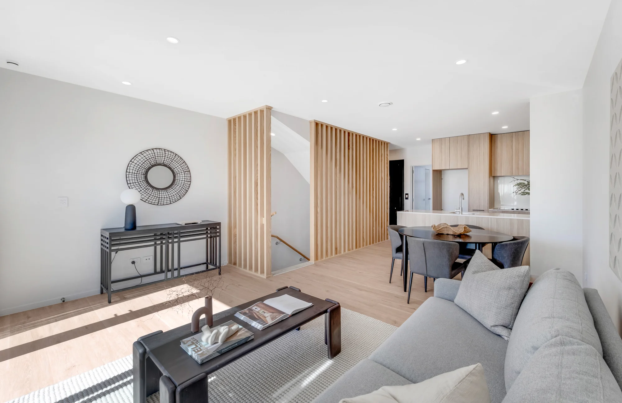 Howick 3部屋 Elevated living with private lift access