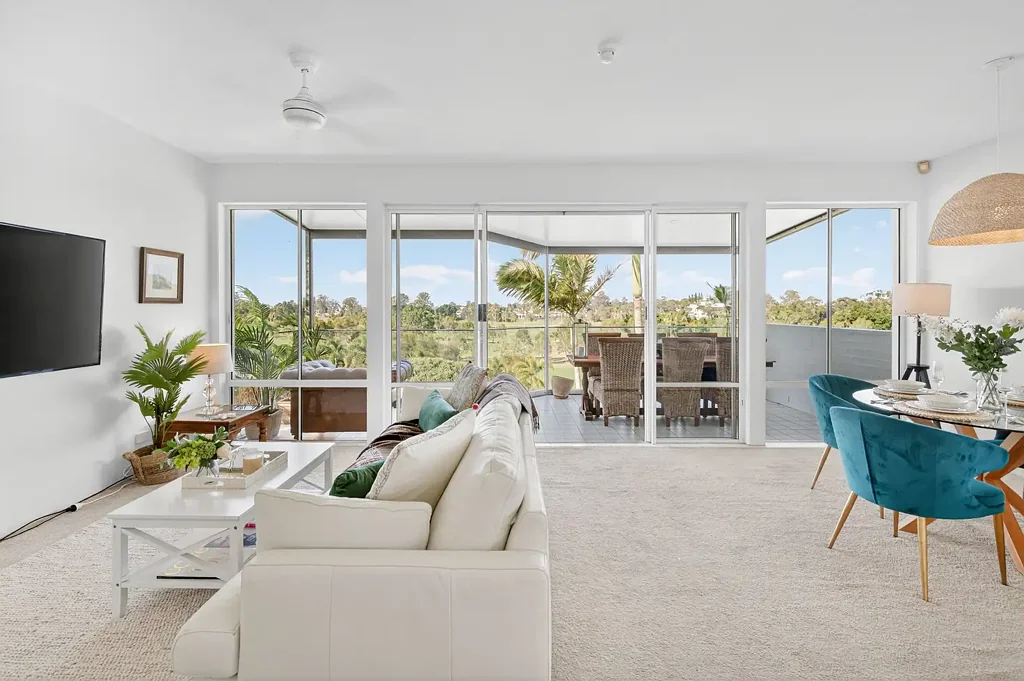 Hope Island 3房  Panoramic Perfection: Elevated Living Above The Palms
