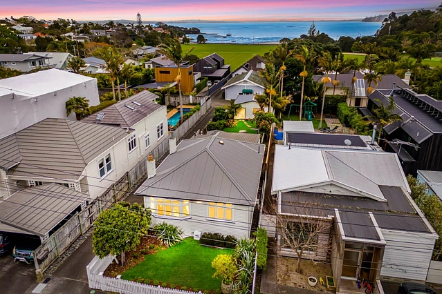 28 Edgars Road, Westmere, Auckland City