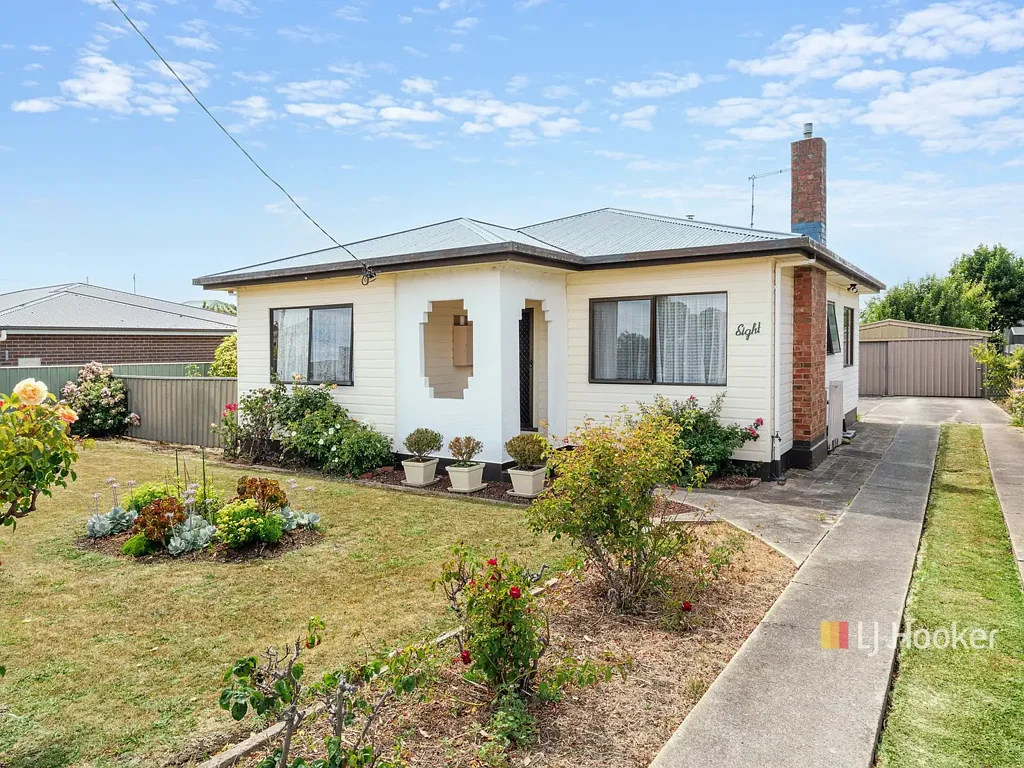 8 Victory Avenue, Devonport, TAS 7310