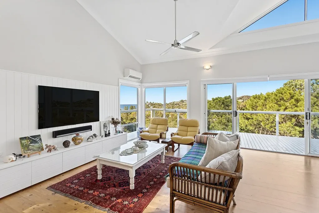 Newport 5chambre Ocean View Entertainer in a Peaceful Newport Cul-de-Sac