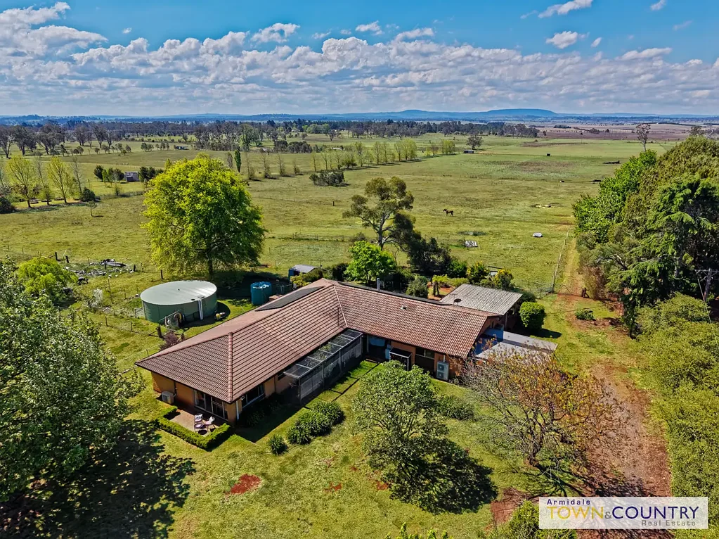 Armidale 5ਬੈੱਡਰੂਮ 174 Northey's Road, Armidale